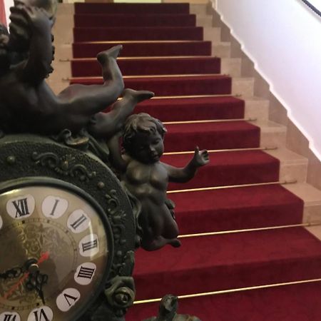 Grand Hotel Palace Marsala Ngoại thất bức ảnh The staircase
