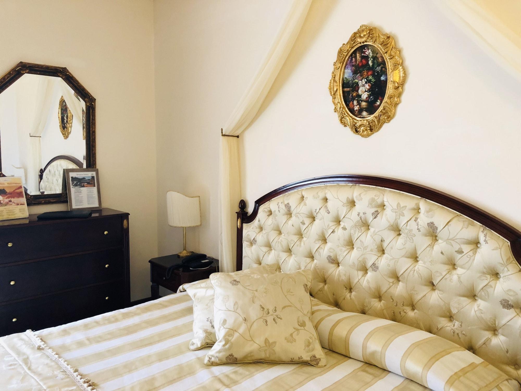 Grand Hotel Palace Marsala Ngoại thất bức ảnh A bedroom at the hotel